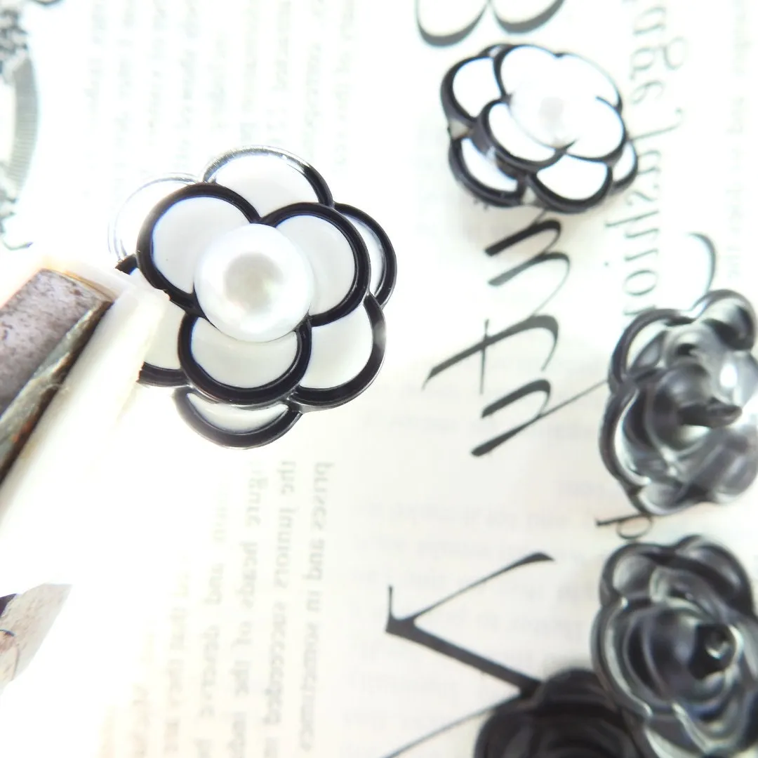 Black and White Flower Buttons