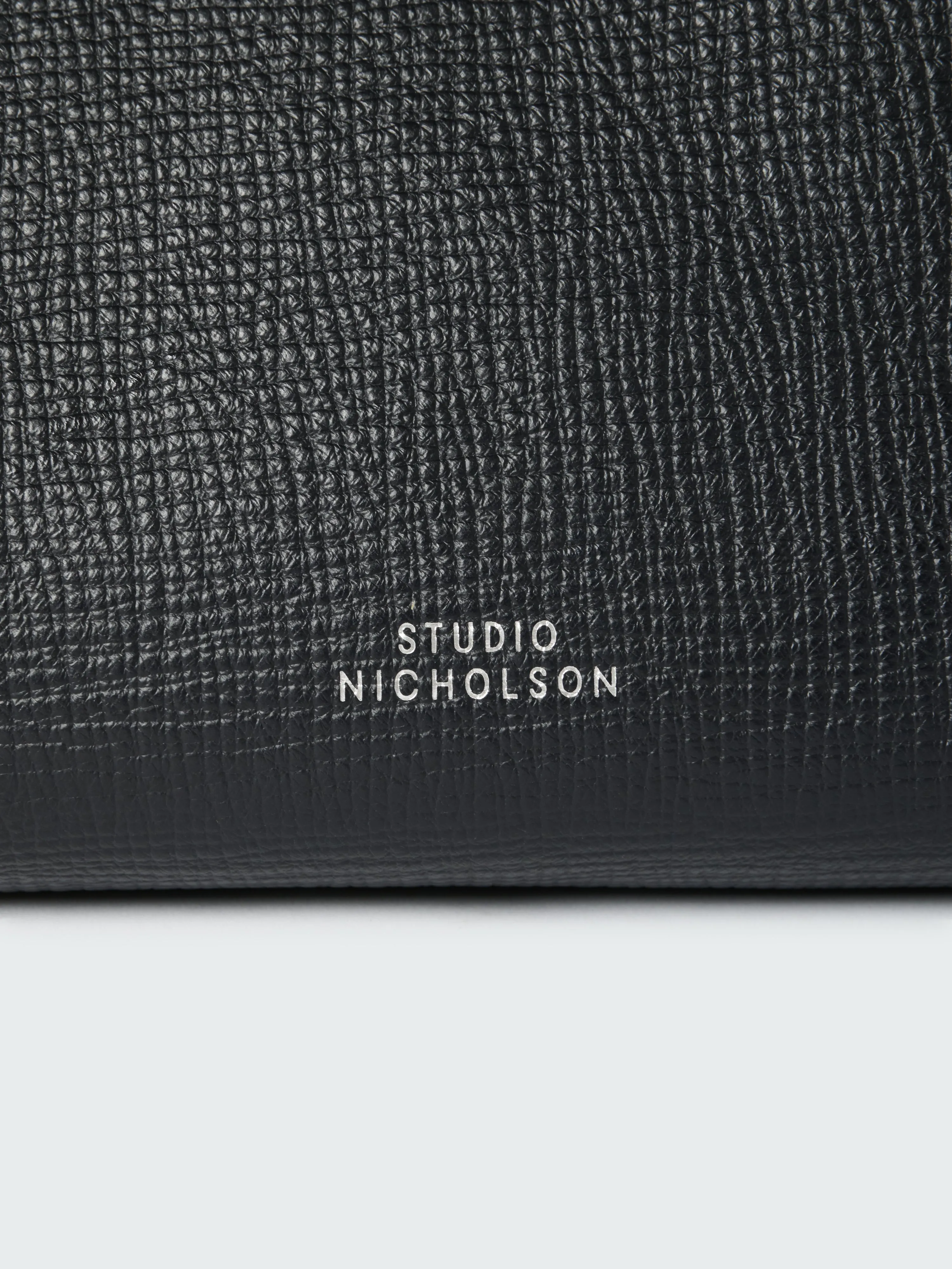 Hobo Type 1 Leather Bag in Darkest Navy