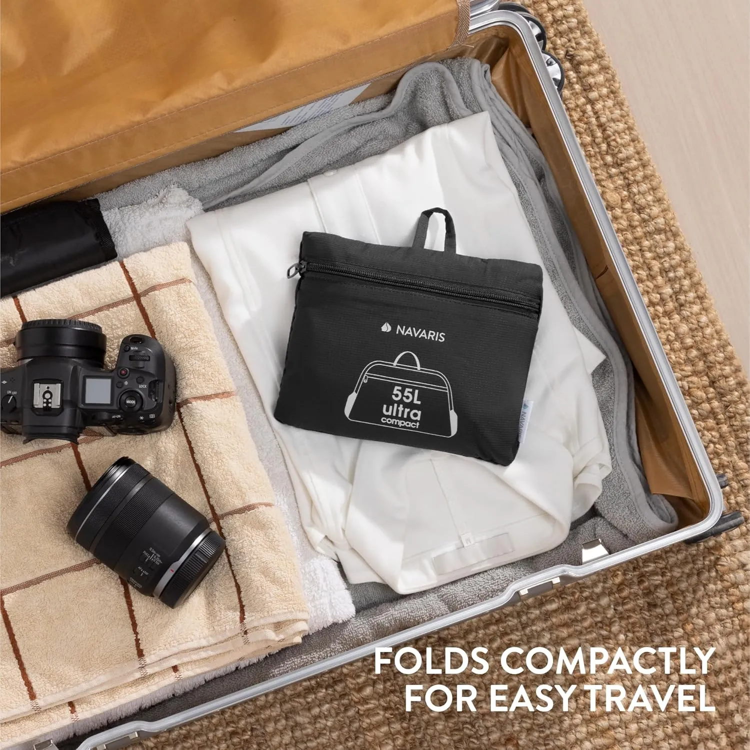 Navaris Travel Bag - Weekend Foldable Holdall - Airline Cabin & Underseat Luggage - Durable & Lightweight - Large Duffle Bags with Pockets & Adjustable Strap - 55L Capacity, Black
