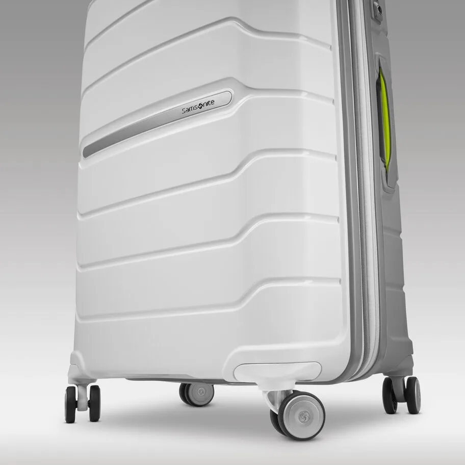 Samsonite Freeform Large Spinner