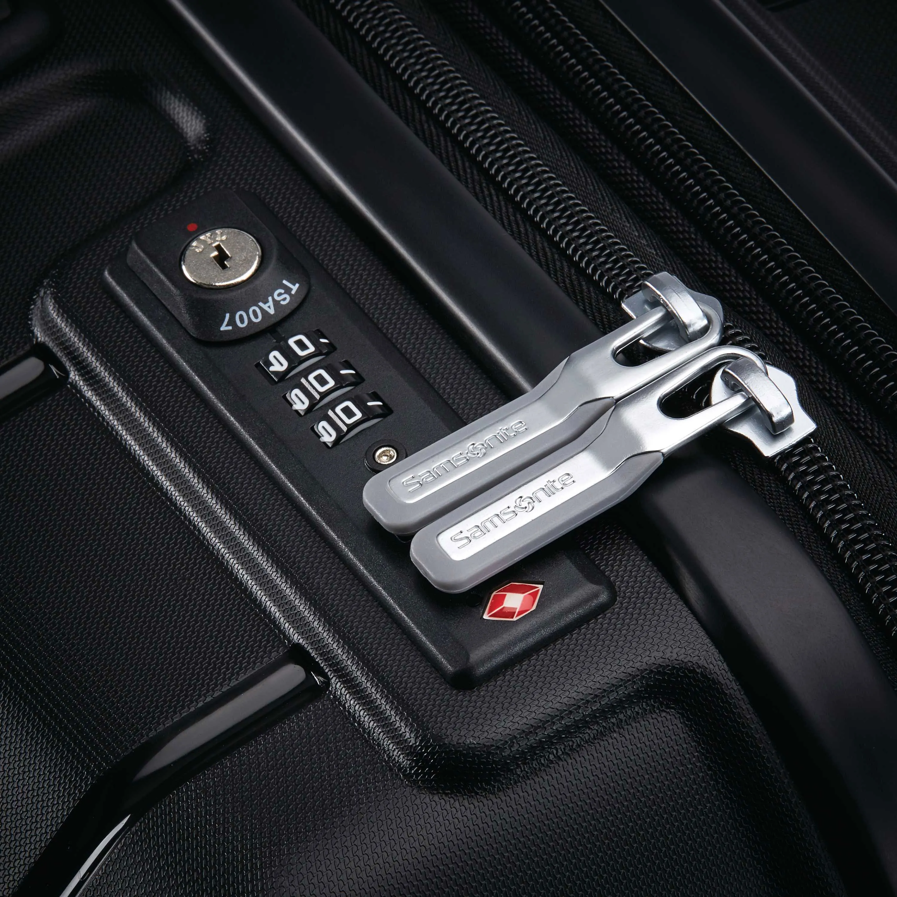 Samsonite Freeform Large Spinner